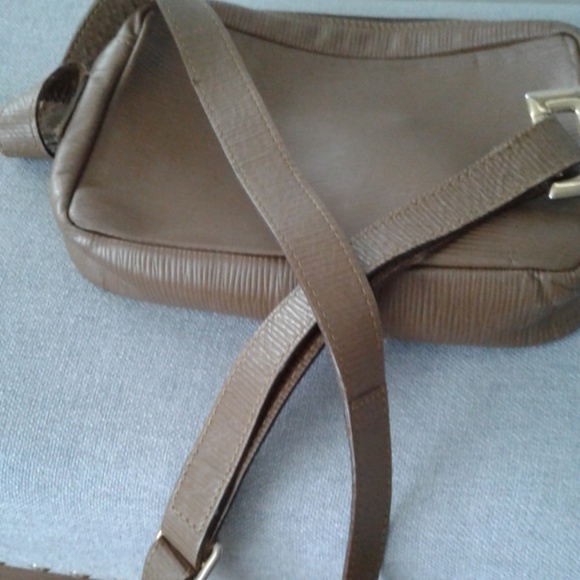 Hand bag - Picture 2 of 3